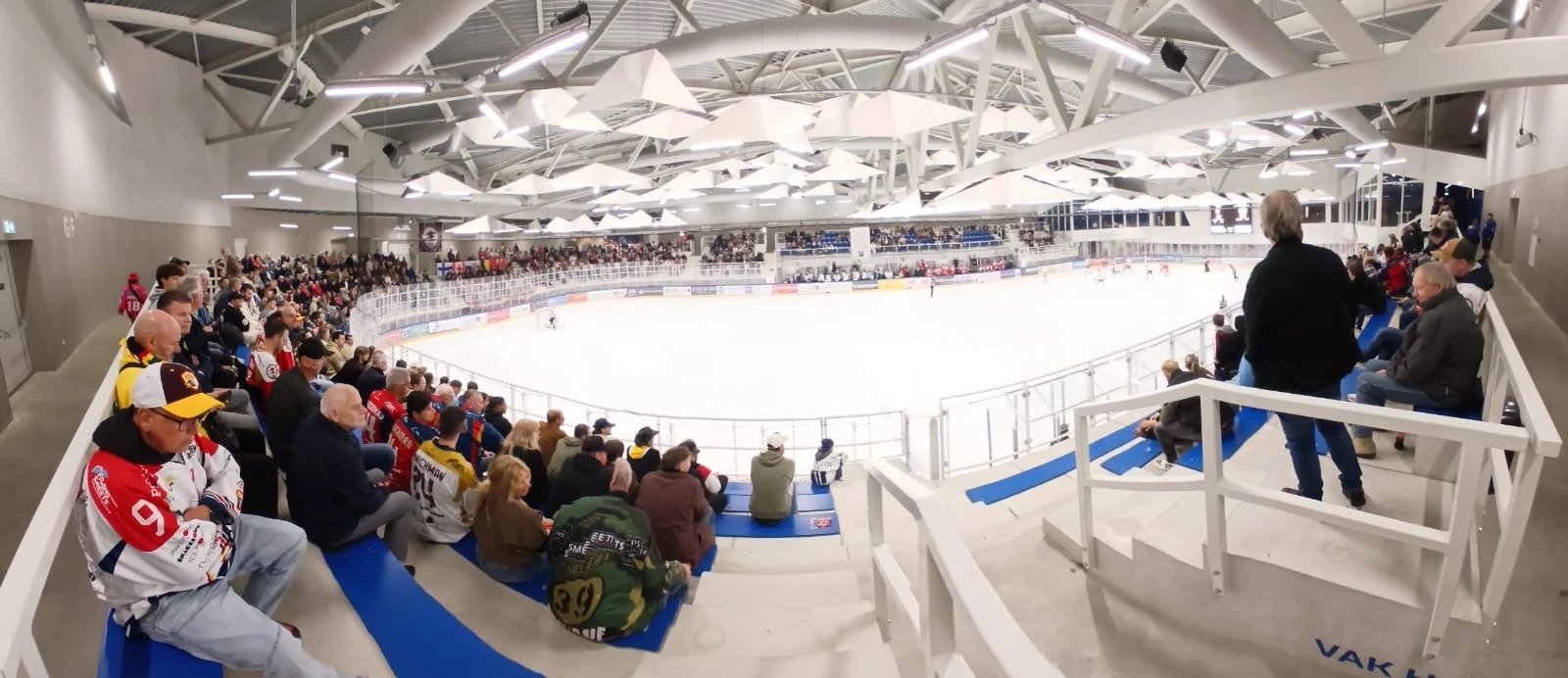 IJshockey nieuws: een wedstrijd van VJB Smoke Eaters in ijshal Glanerbrook in Geleen