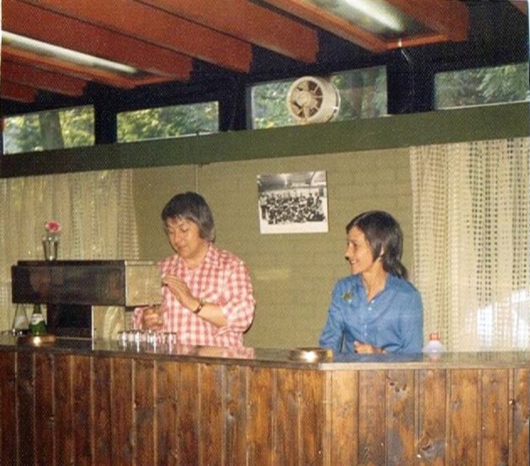 Smoke Eaters · 1977/78